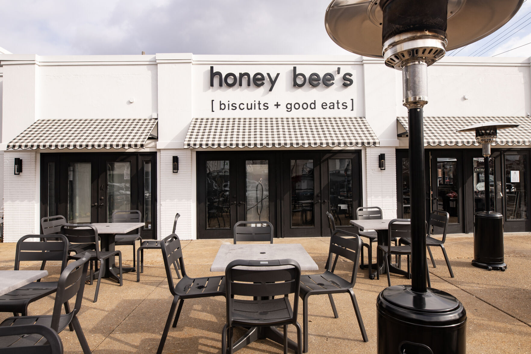 Honey Bees Biscuits Good Eats patio/exterior